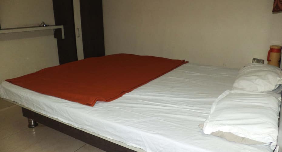 Hotel Satluj Guest House, Ahmedabad 4